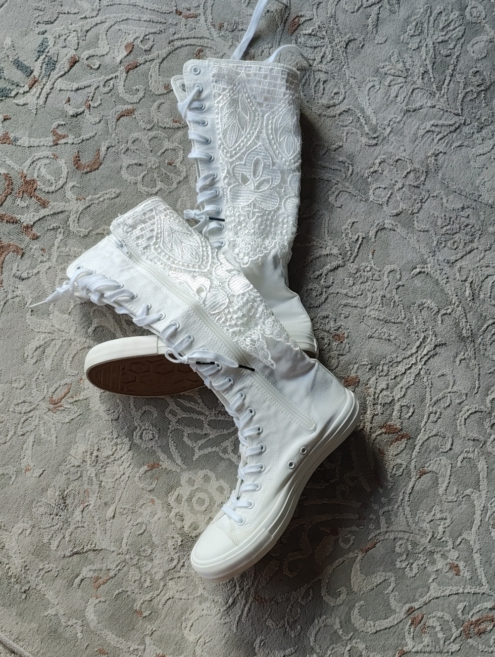 Anufer Lace-Embellished White Knee-High Lace-Up Women's Boots